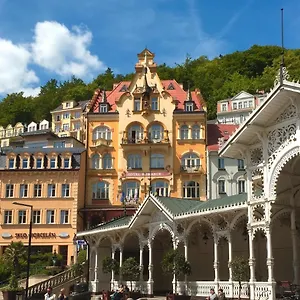 hotel-romance-puskin.karlovyvary-hotels.com/