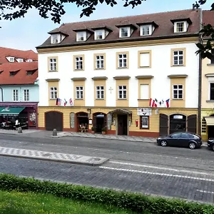 3* Otel U Krize