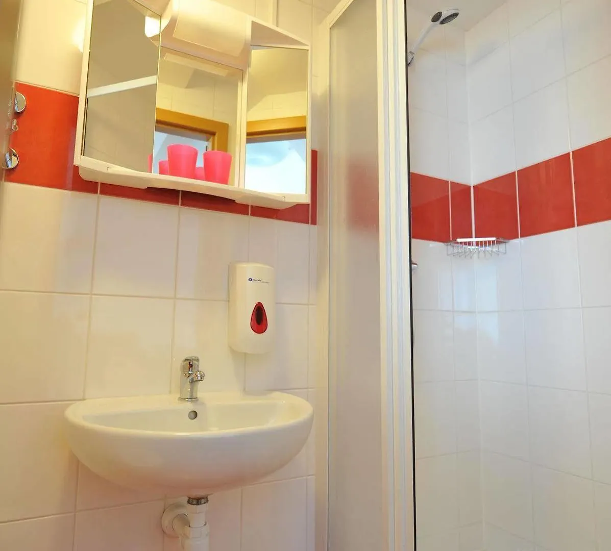 Habitat 16 Guest House Prague 3*,