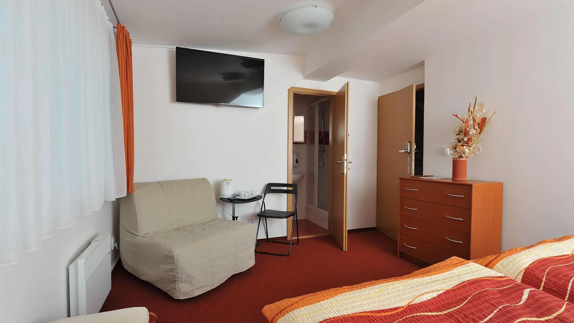 Habitat 16 Guest House Prague