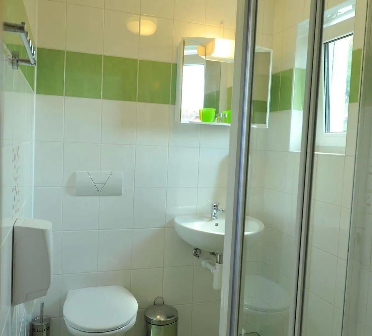 Habitat 16 Guest House Prague Отель